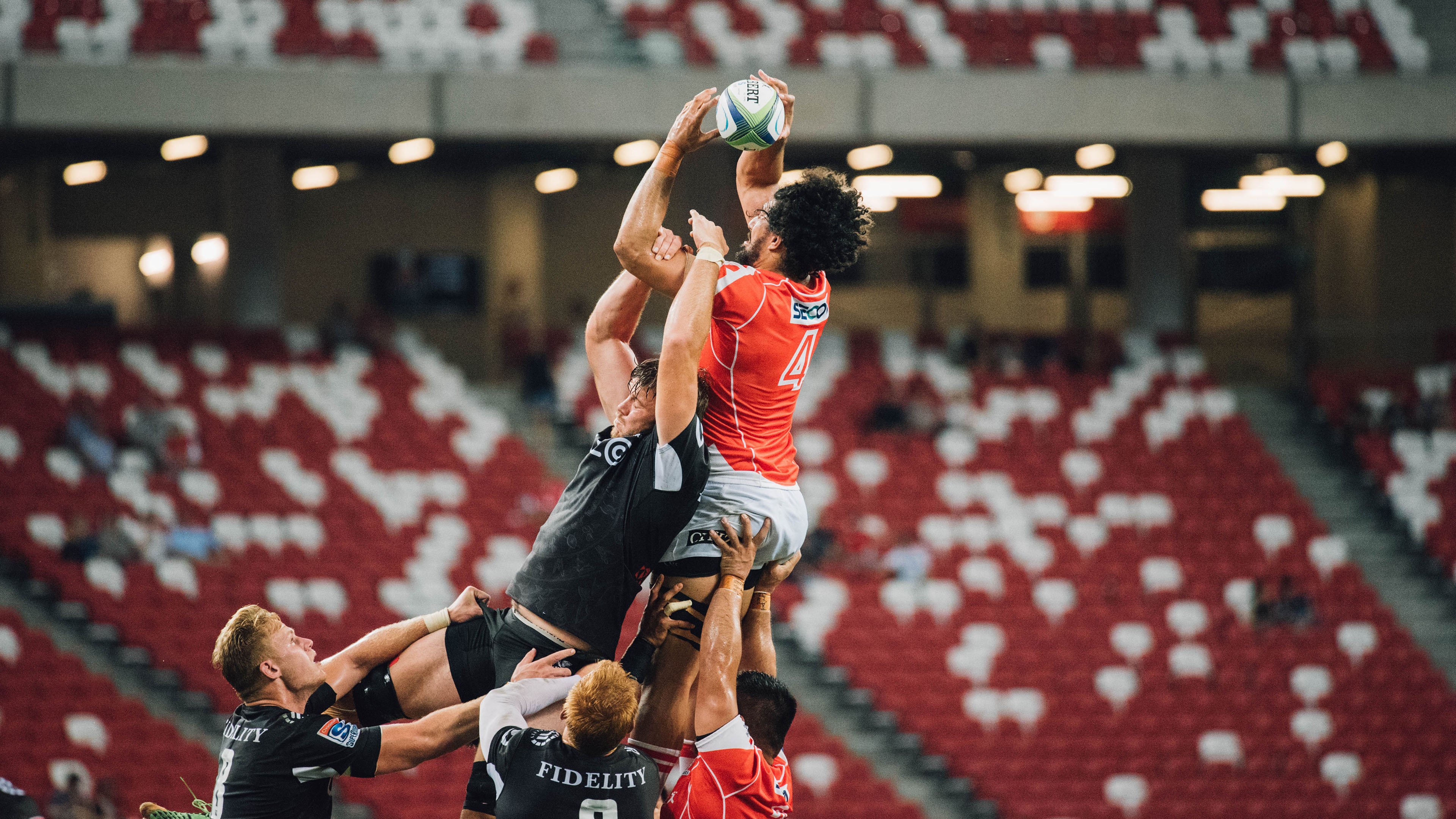 赛场“隐藏英雄”:不可忽视的关键球员,隐藏赛道